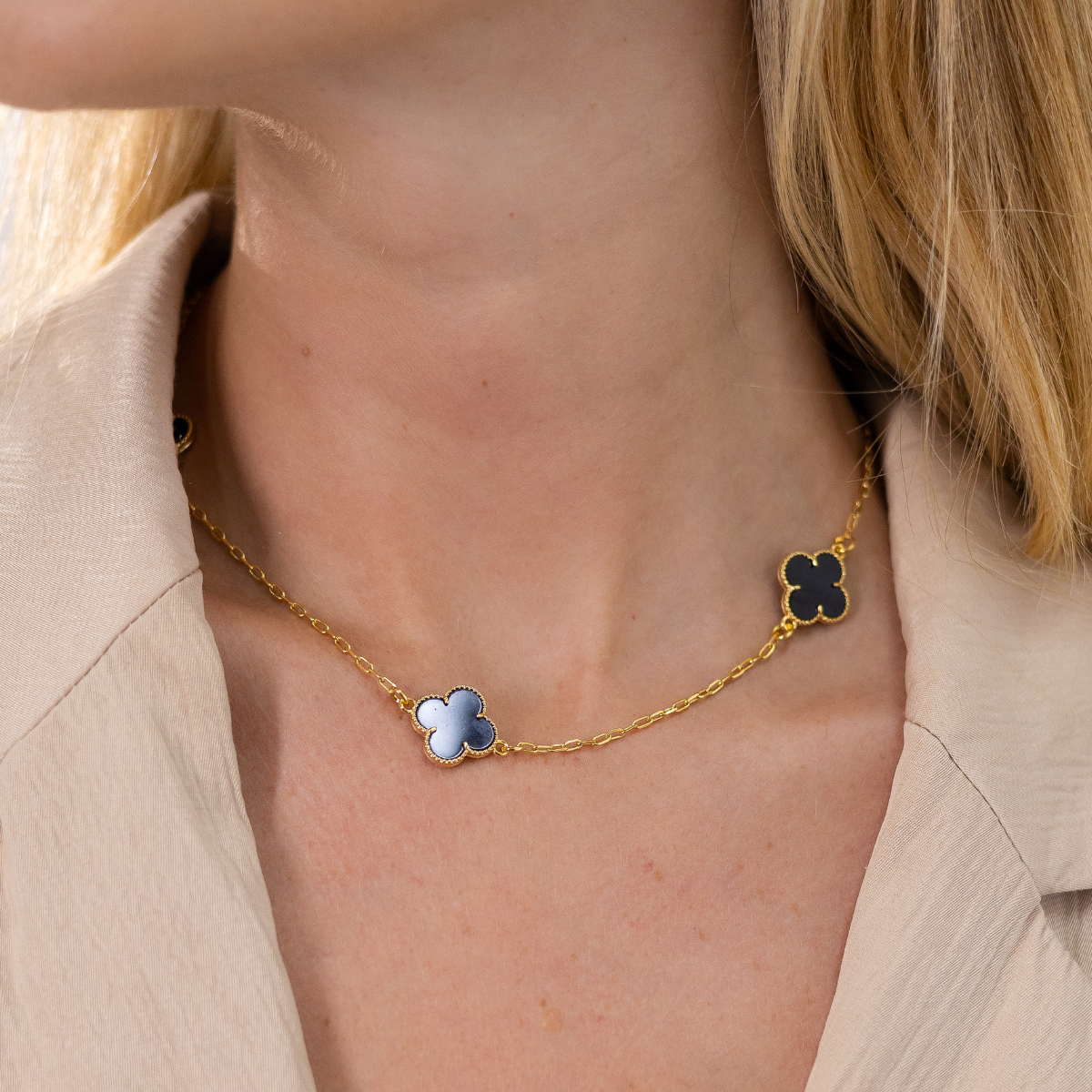 Colar Feminino Trevos Banhado em Ouro 18K