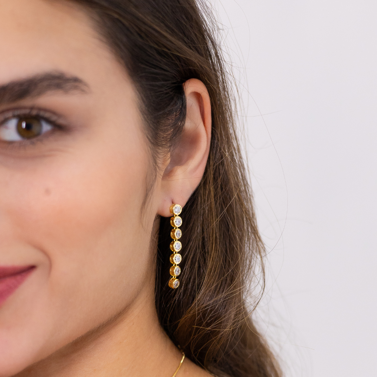 Brinco Feminino Pontos de Luz Cravejado com Zircônias Banhado em Ouro 18K