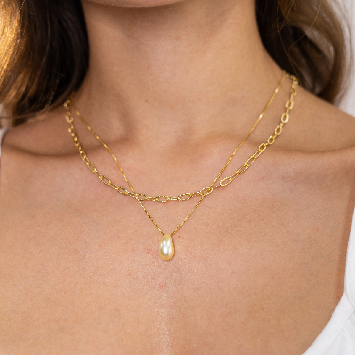 Colar Feminino Gota Perolada Banhado em Ouro 18K