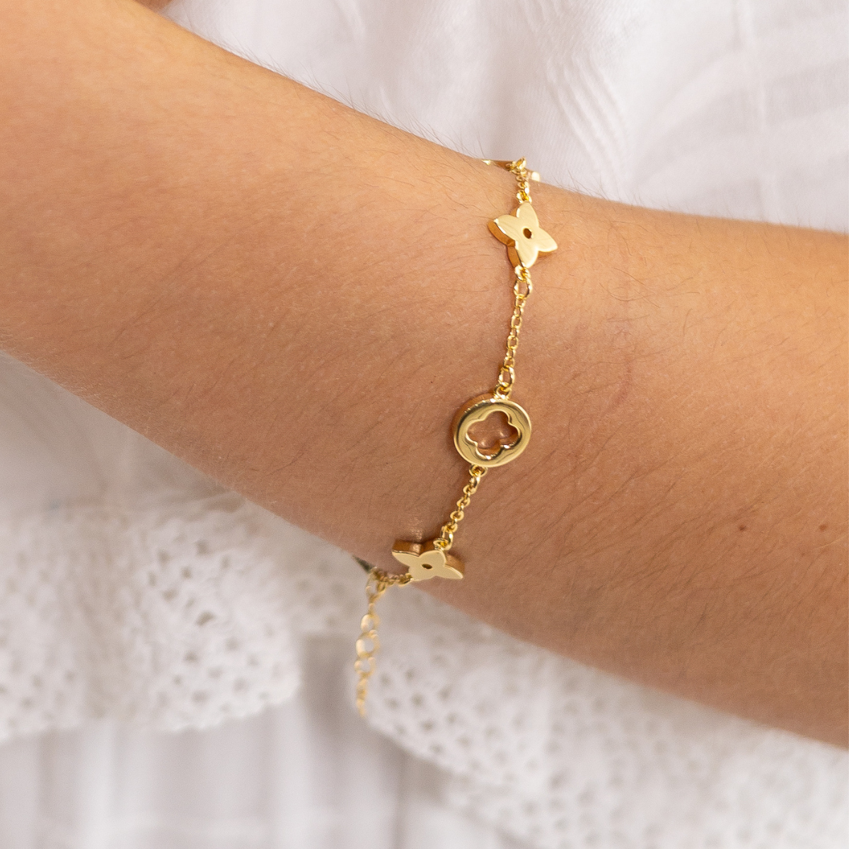 Pulseira Feminina Charmes Banhado em Ouro 18K