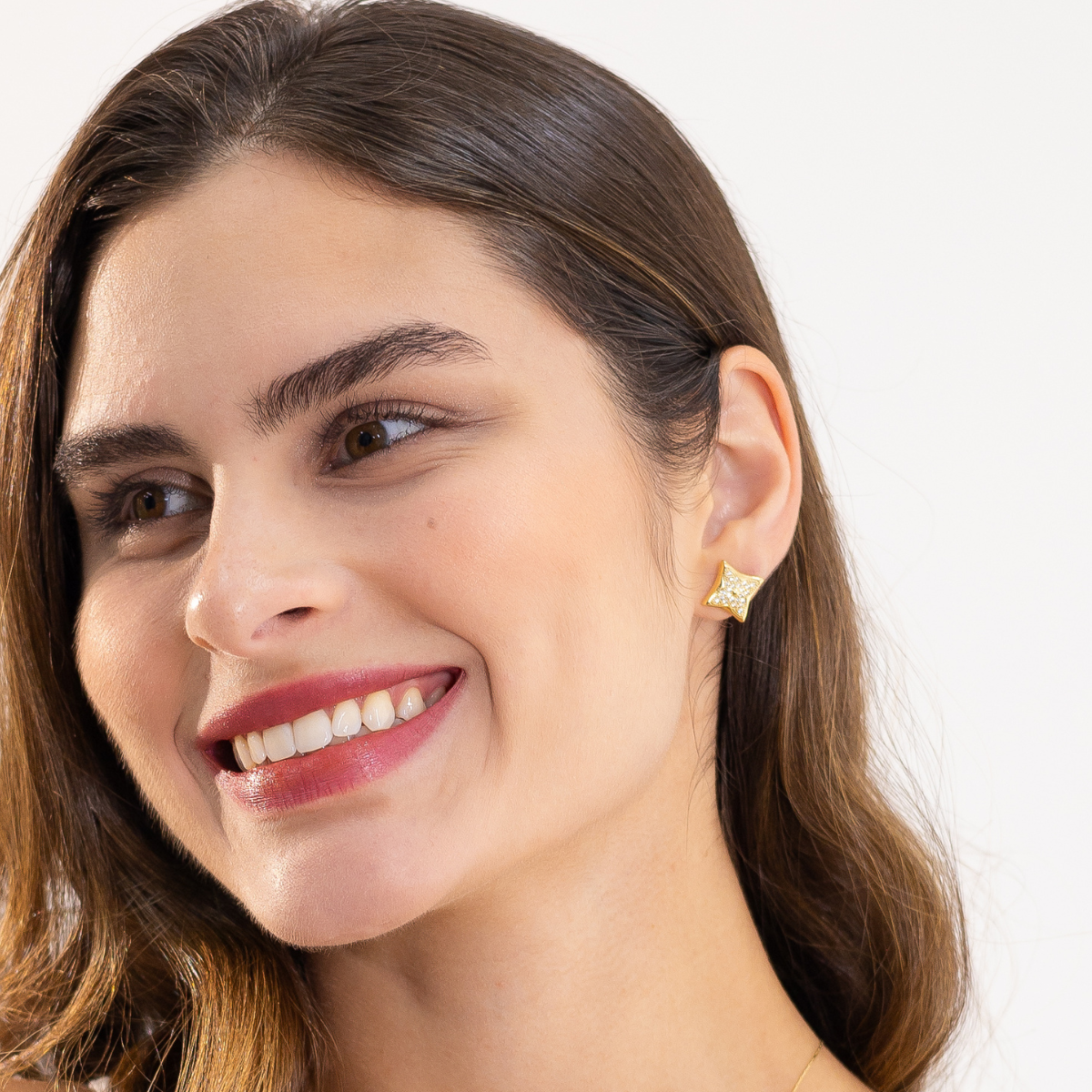 Brinco Feminino Estrela Cravejado com Zircônias Banhado em Ouro 18K