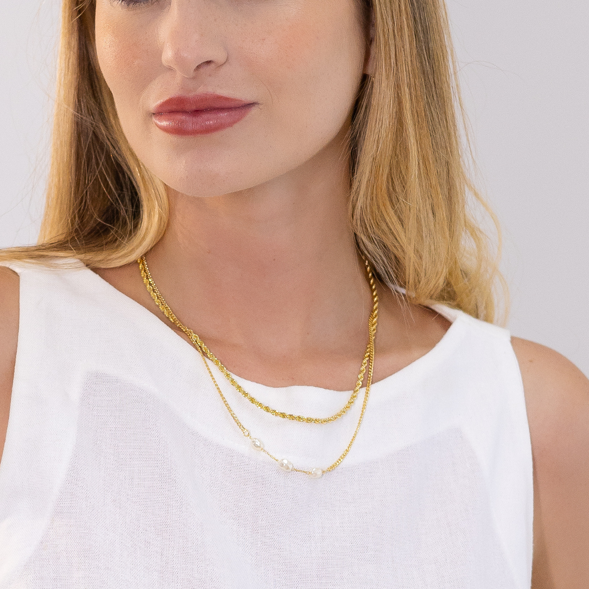 Colar Feminino Pérola Tripla Banhado em Ouro 18K
