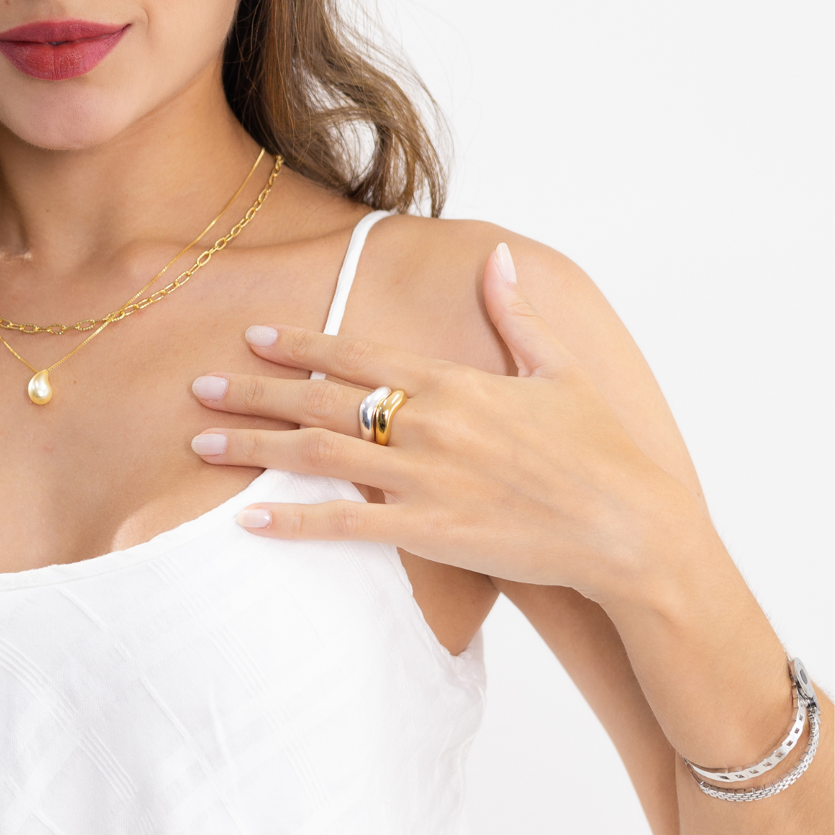 Anel Feminino Ondulado Banhado em Ouro 18K