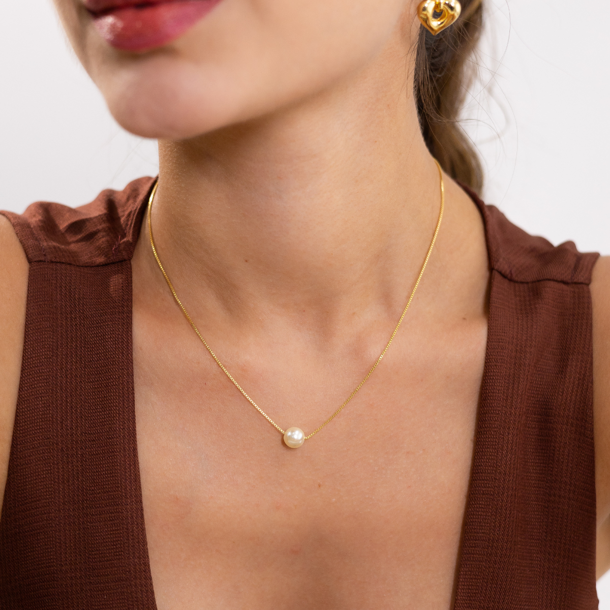 Colar Feminino Bola Perolada Banhado em Ouro 18K